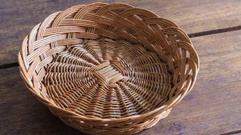 杨幂滤镜再现青春，朱迅朱颜渐老，贾静雯似妖魔再现